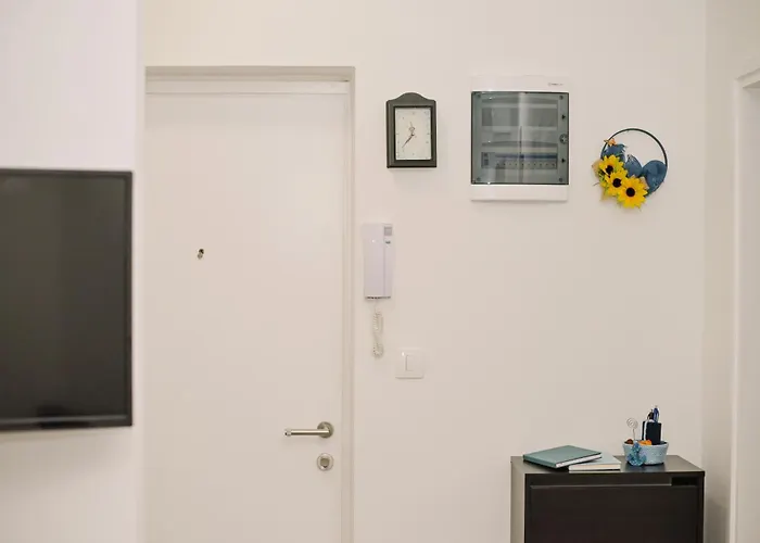 Cute And Charming In - New 2023 Umag