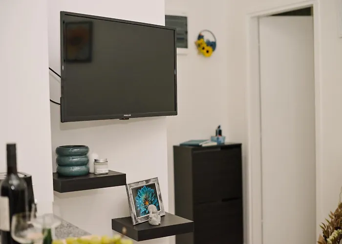 Cute And Charming In - New 2023