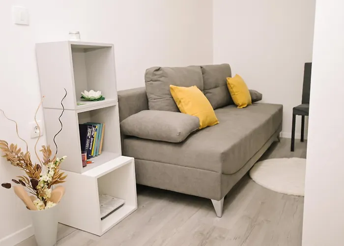 Cute And Charming In - New 2023 Umag