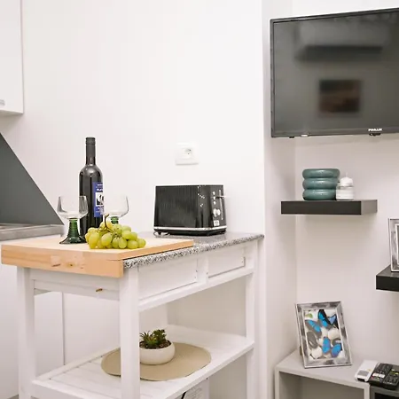 Cute And Charming In - New 2023