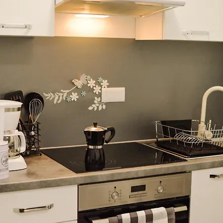 Cute And Charming In - New 2023 Appartement